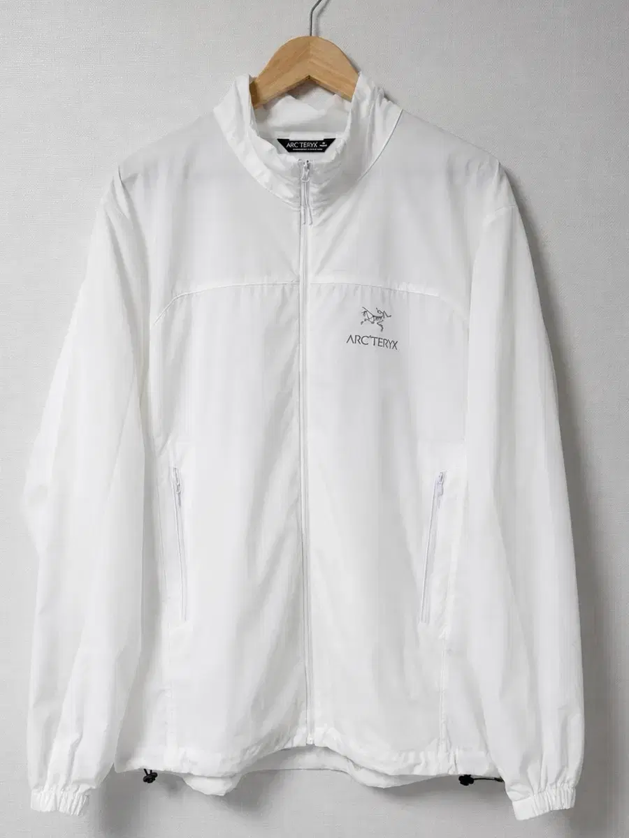 ARCTERYX White Light Jacket | 브랜드 중고거래 플랫폼, 번개장터